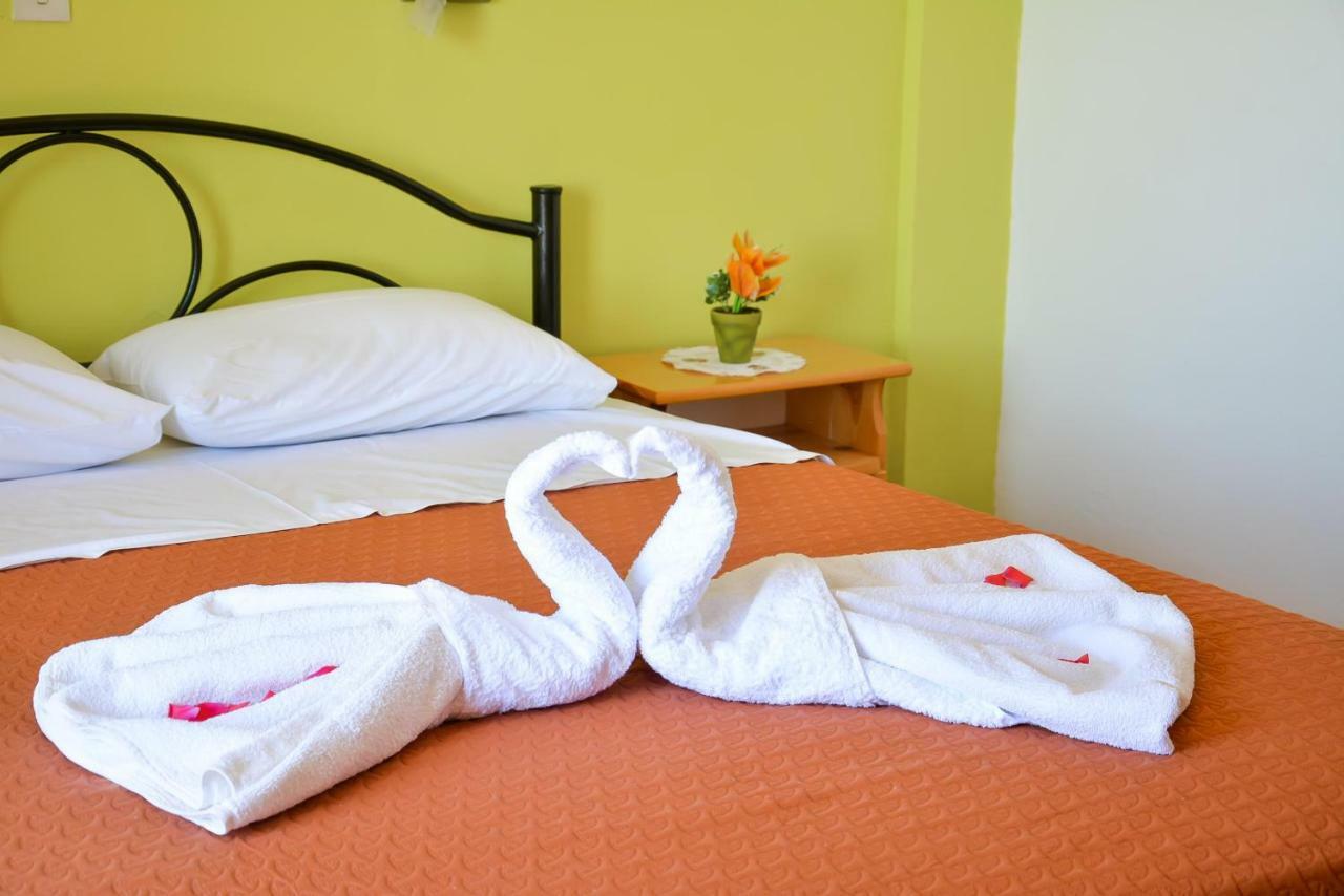 Alex-Giannis Apartments, Mparmpati Eksteriør billede